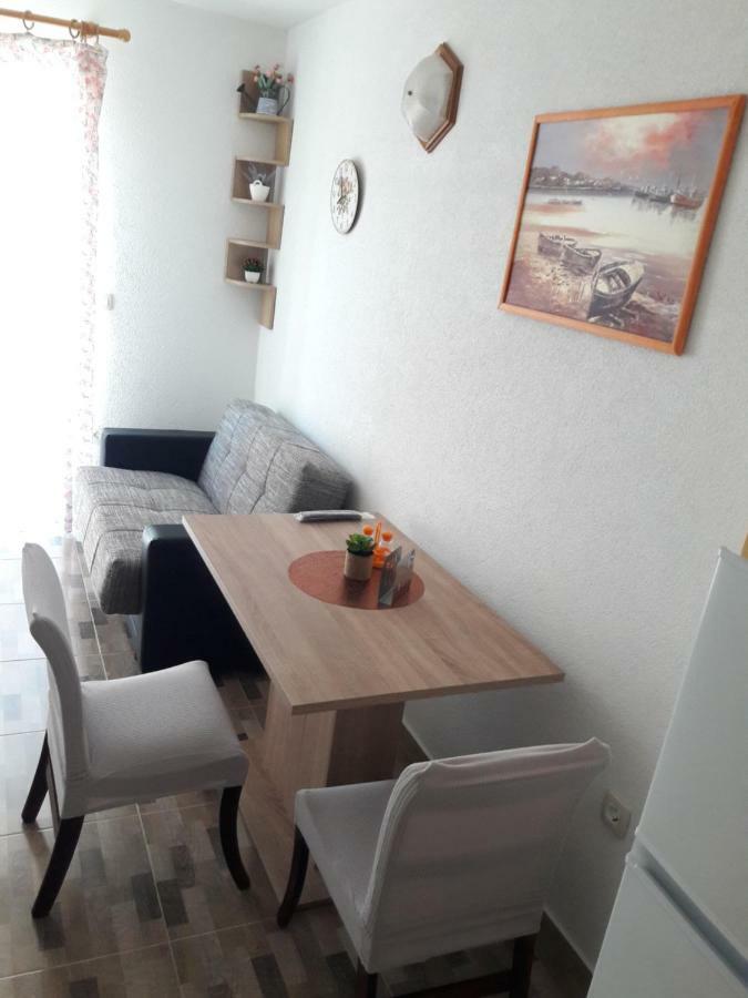 Apartman Miljenko - Matovica 캄포르 객실 사진